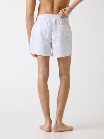 GUESS Board Shorts in White