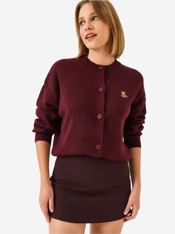 Cardigan Bianco Lucci en rouge