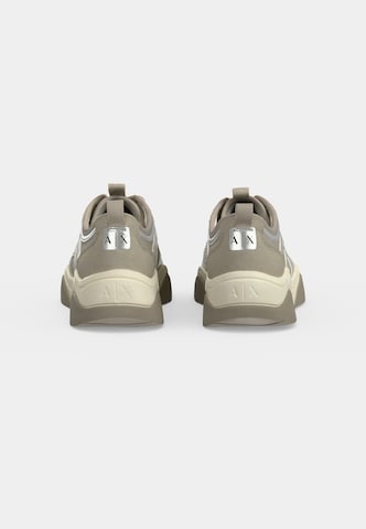 Baskets basses ARMANI EXCHANGE en beige : derrière