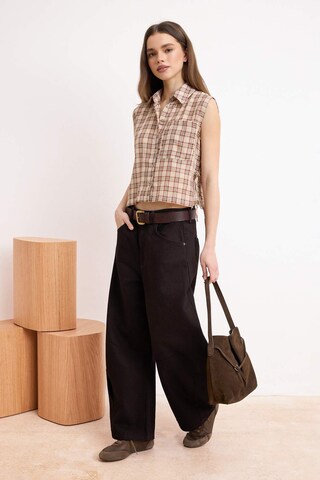 Camicia da donna di Trendyol in marrone: frontale