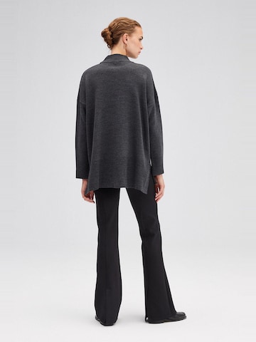 Touche Prive Gebreid vest in Grijs