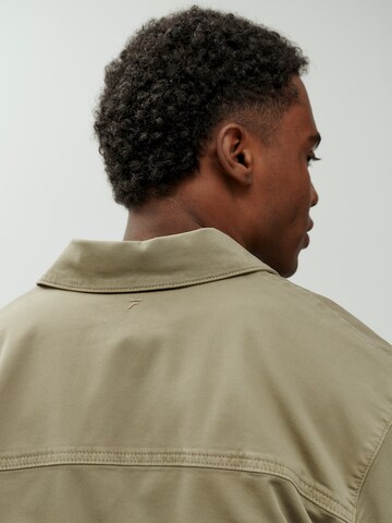 Regular fit Camicia 'Essential' di DAN FOX APPAREL in verde