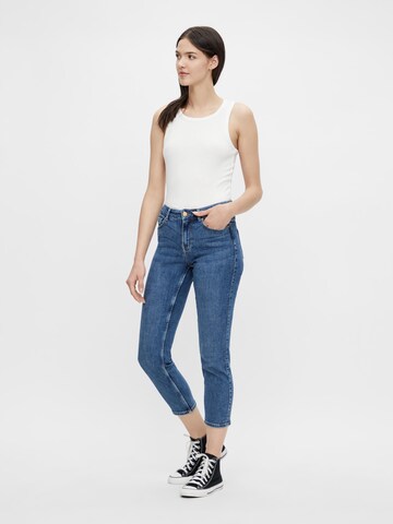 Slimfit Jeans 'LILI' de la PIECES pe albastru