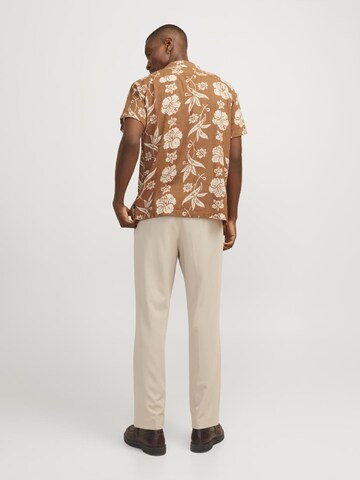 JACK & JONES - Ajuste confortable Camisa 'JJFlores' en marrón