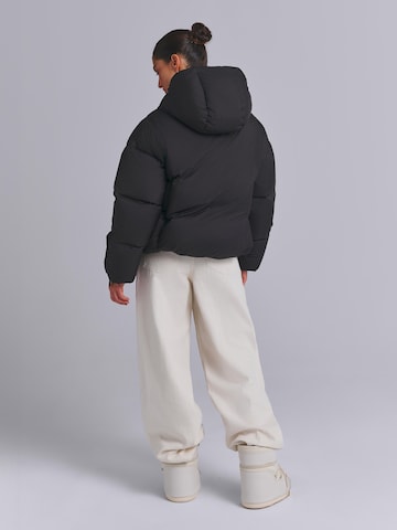 AEMMI Zimní bunda 'OVERSIZED RECYLED DOWN PUFFER JACKET' – černá