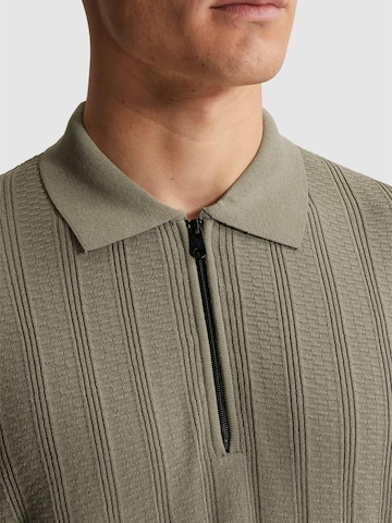 T-Shirt 'Polo shirt with zipper closure and allover texture' CAST IRON en vert