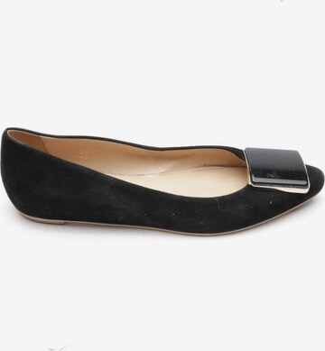 Tod's Flats & Loafers in 35 in Black: front