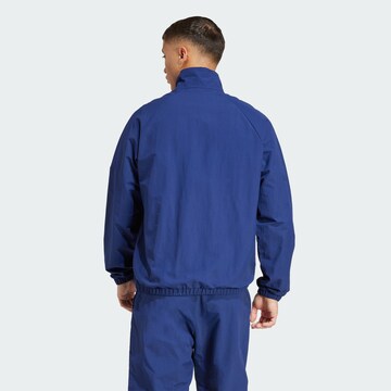 ADIDAS SPORTSWEAR Спортивная куртка 'Essential' в Синий