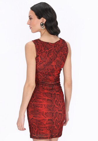 Robe faina en rouge