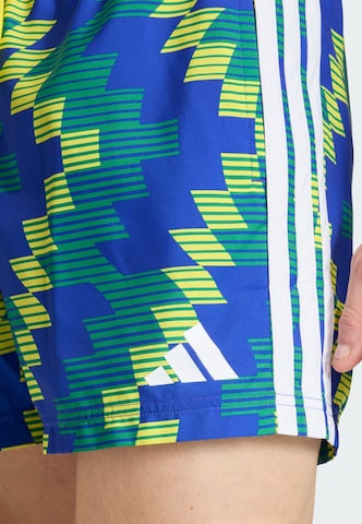 ADIDAS SPORTSWEAR - Bermudas en amarillo