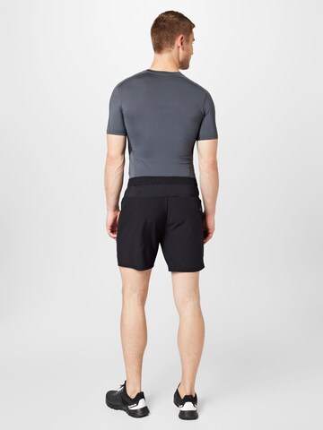 4F Regular Sportshorts in Schwarz