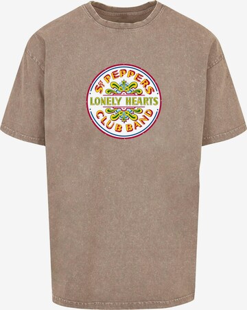 Merchcode Shirt 'Beatles - St Peppers Lonely Hearts' in Bruin: voorkant