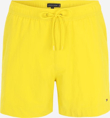 Shorts de bain TOMMY HILFIGER en jaune : devant