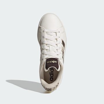 ADIDAS SPORTSWEAR Sneaker 'Grand Court 3.0' in Weiß