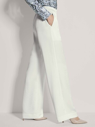 MADELEINE Wide Leg Hose in Weiß