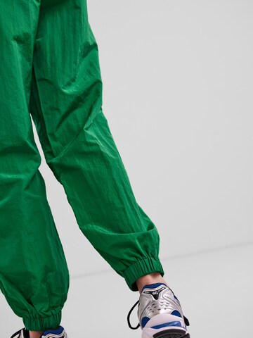 PIECES Tapered Broek in Groen