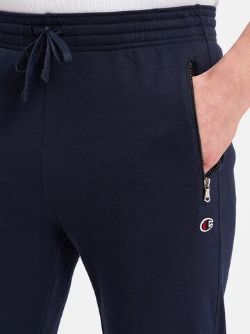 Champion Authentic Athletic Apparel Slimfit Hose in Blau
