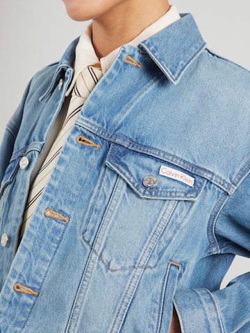 Calvin Klein Jeans Prehodna jakna | modra barva