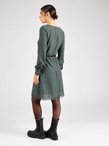 Robe 'Joelle' ABOUT YOU en vert