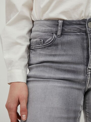 VILA Skinny Jeans 'Viekko' in Grijs