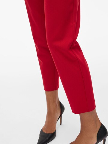 VILA - Tapered Pantalón plisado 'VIVarone' en rojo