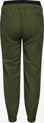 Effilé Pantalon Only Maternity en vert