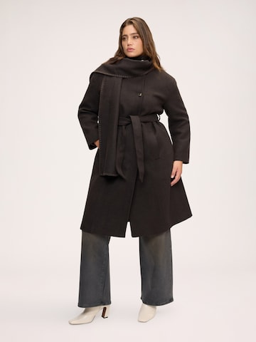 Cappotto di mezza stagione di Fiorella Rubino in marrone