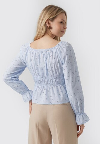 Usha - Blusa en azul