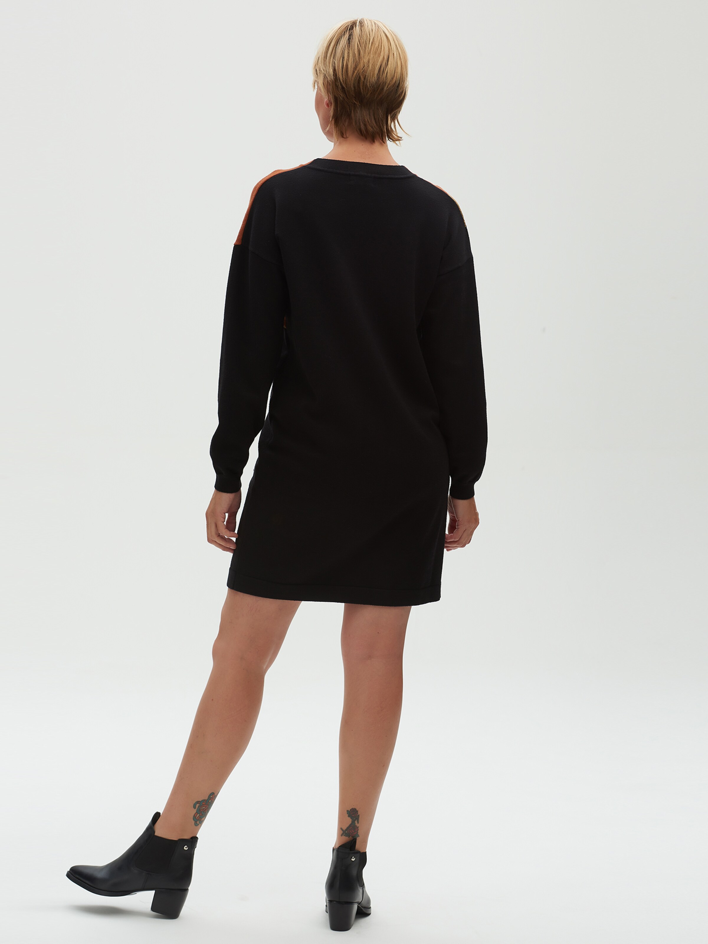 Frauen Große Größen Sugarhill Brighton Kleid 'JETT ' in Schwarz - HM52092 Frauen Große Größen Sugarhill Brighton Kleid 'JETT ' in Schwarz - HM52092