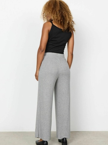 Soyaconcept Wide leg Trousers ' SC_BIARA ' in Grey