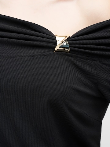 GUESS Tričko 'BRIGITTE' – černá