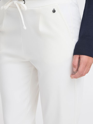Fransa - Tapered Pantalón ' FRZastretch ' en blanco