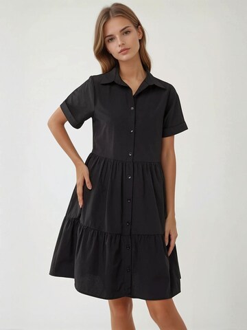 Hiccup Shirt Dress in Black: front