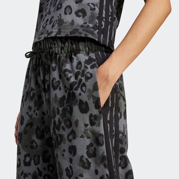 ADIDAS SPORTSWEAR Wide Leg Sporthose in Grau