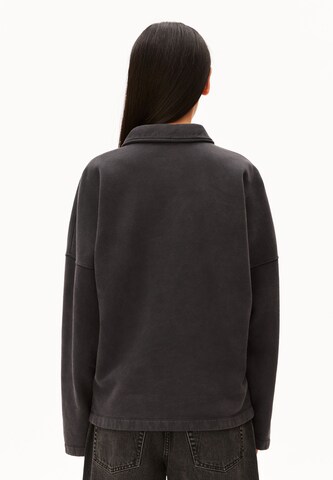 ARMEDANGELS Sweatshirt in Grey