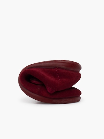 Chaussure basse Pisamonas en rouge