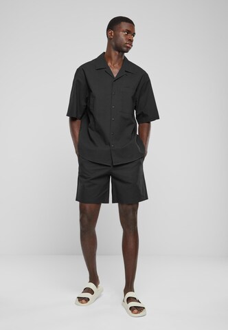 Urban Classics Comfort fit Button Up Shirt in Black