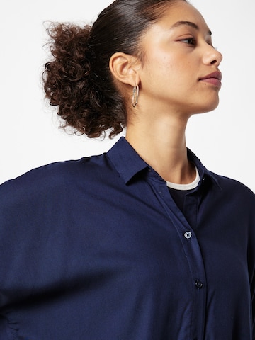 Monki Bluse in Blau