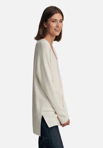 Peter Hahn Sweater in White