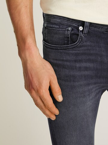 Calvin Klein Jeans - Slimfit Vaquero 'SKINNY' en negro
