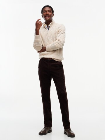 Coupe slim Pantalon chino 'DENTON' TOMMY HILFIGER en marron