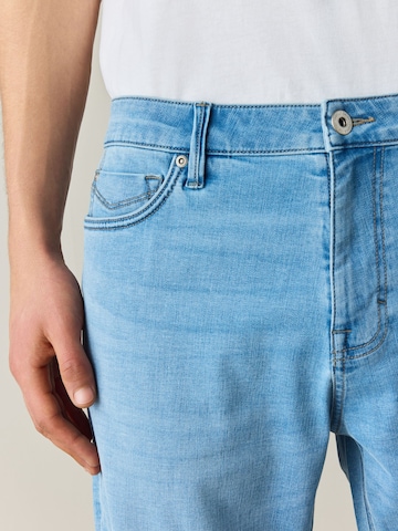 Next Slimfit Shorts 'Motion Flex' in Blau