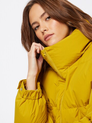 Veste mi-saison UNITED COLORS OF BENETTON en jaune