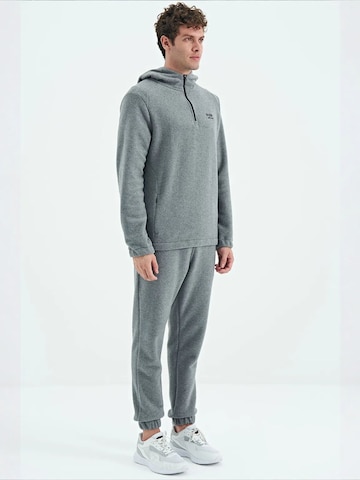 Tommy Life Tracksuit 'Aktive Sets' in Grey