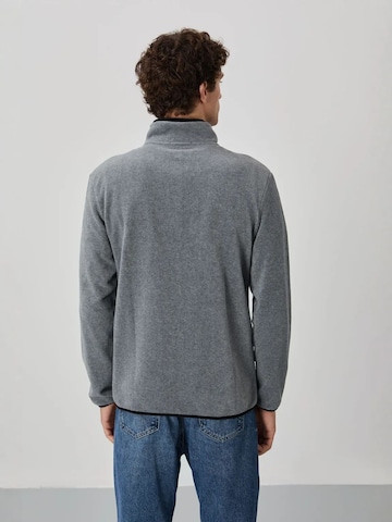 Tommy Life Fleece jacket in Grey