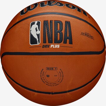 WILSON Ball 'NBA Drv Plus 5' in Braun