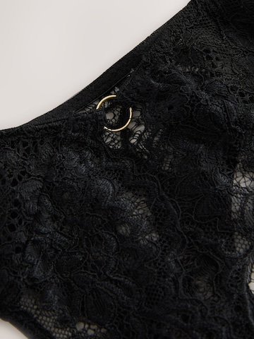 juoda Next Siaurikės