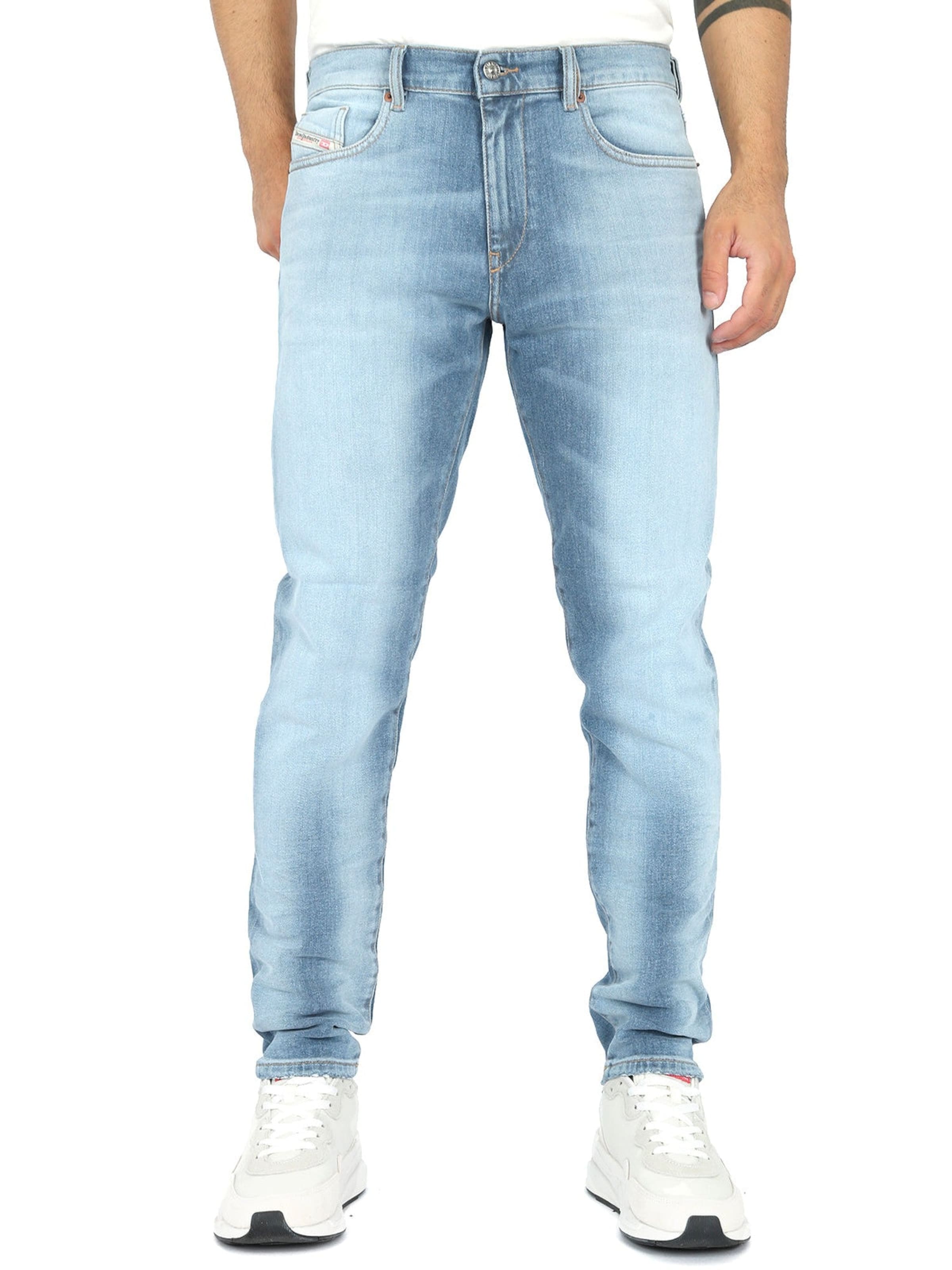 DIESEL Slimfit Jeans 'D-STRUKT' in Blauw