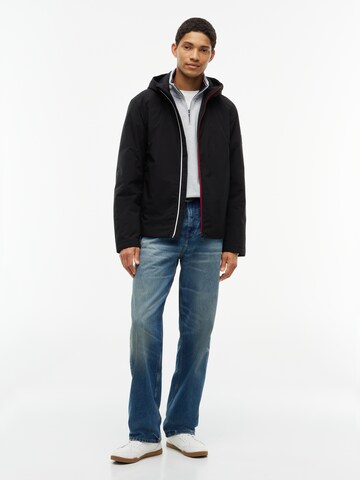 TOMMY HILFIGER Демисезонная куртка в Черный