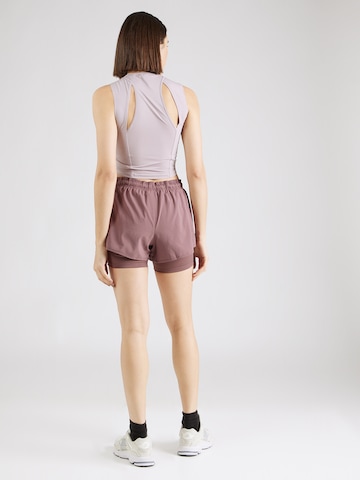 Regular Pantalon de sport 'Essentials' new balance en marron